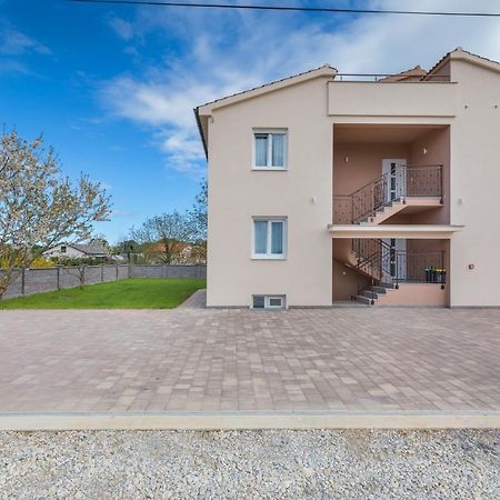Apartman Knezevic A Fažana エクステリア 写真