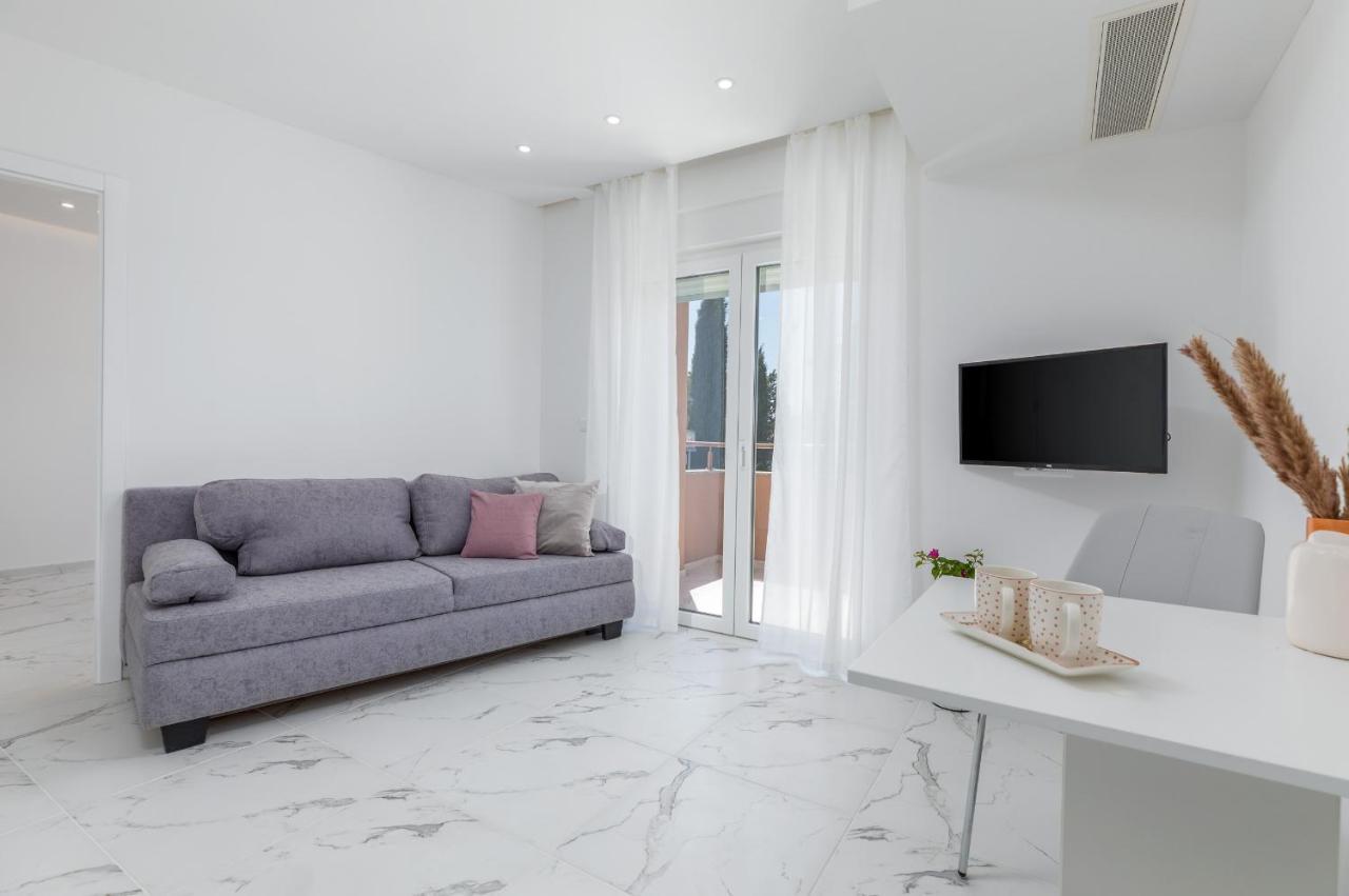 Apartman Knezevic A Fažana エクステリア 写真