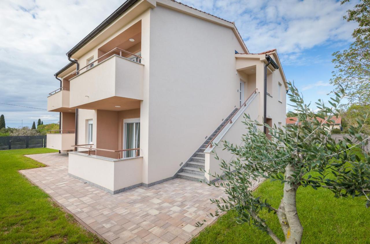 Apartman Knezevic A Fažana エクステリア 写真